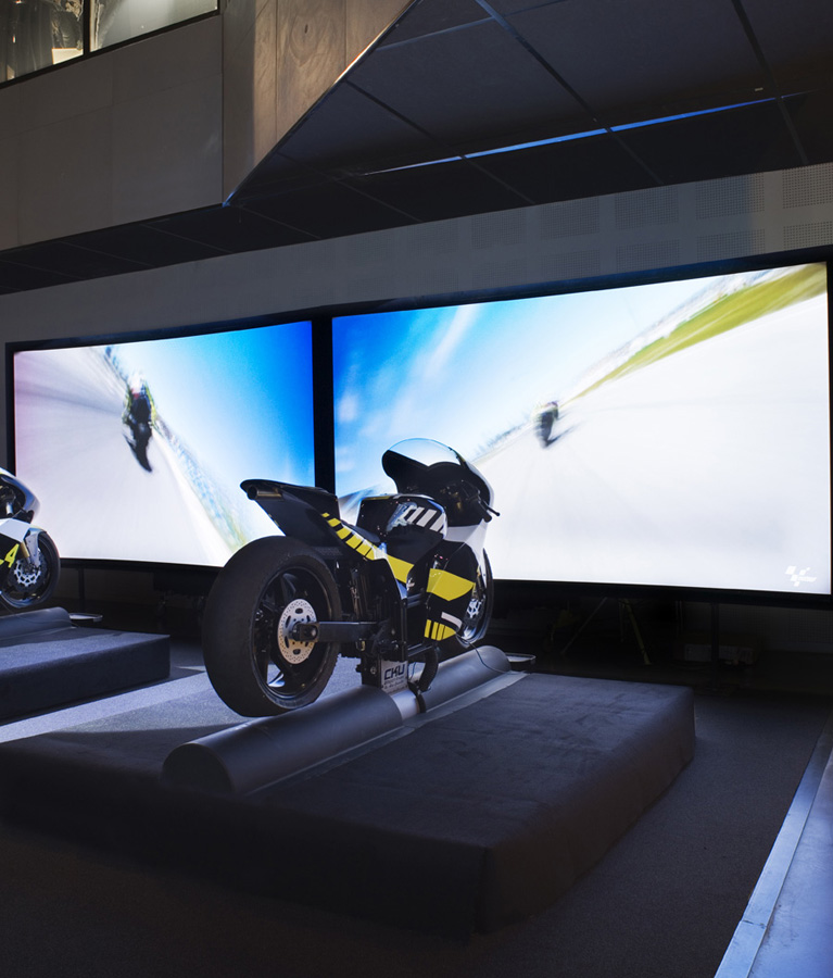 Simulateur Moto GP - Une technologie de pointe
